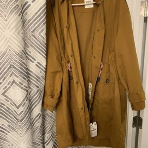 Zara Waterproof Trench coat (M)